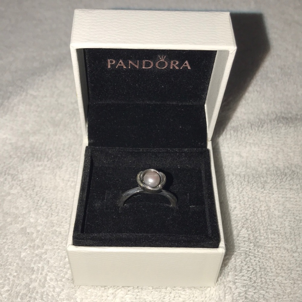 Pandora ring